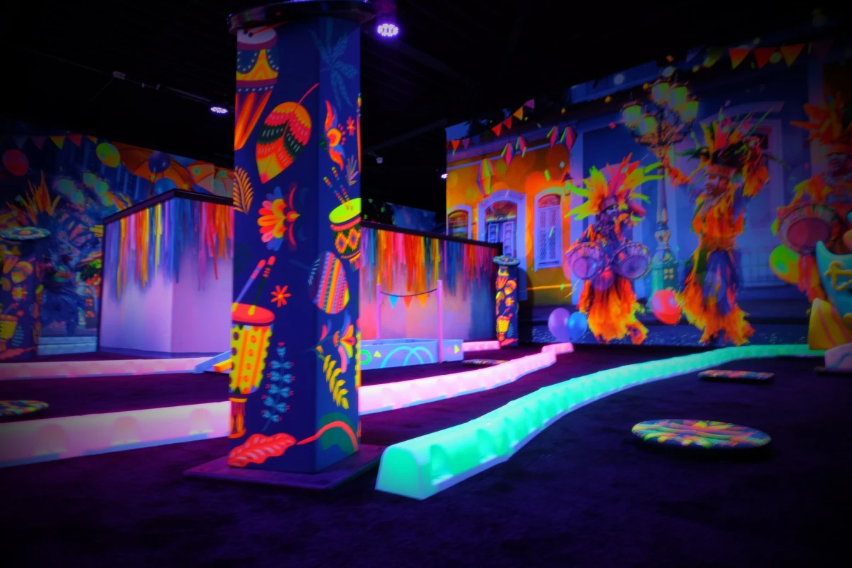Waarom is Glowgolf een leuk uitje met vrienden?